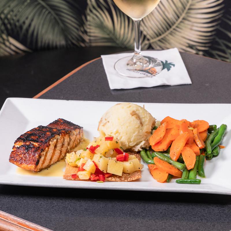 Paradise Beach Grille signature dishes Sugar and Spice Salmon
Paradise Classic Burger
New England Clam Chowder